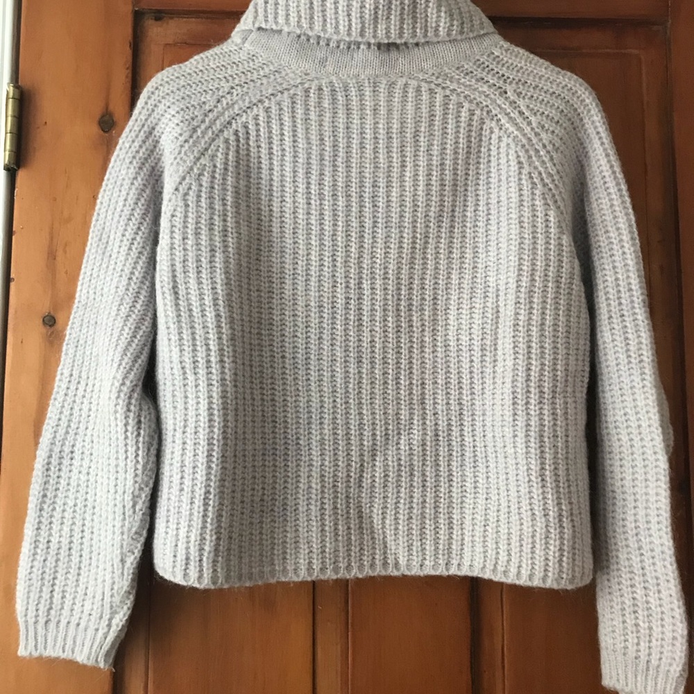 Boxy knitted Sweater